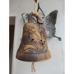 keramický zvon s motýlem